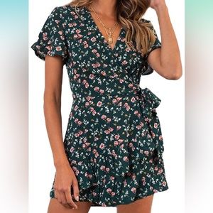 Floral wrap dress in dark green